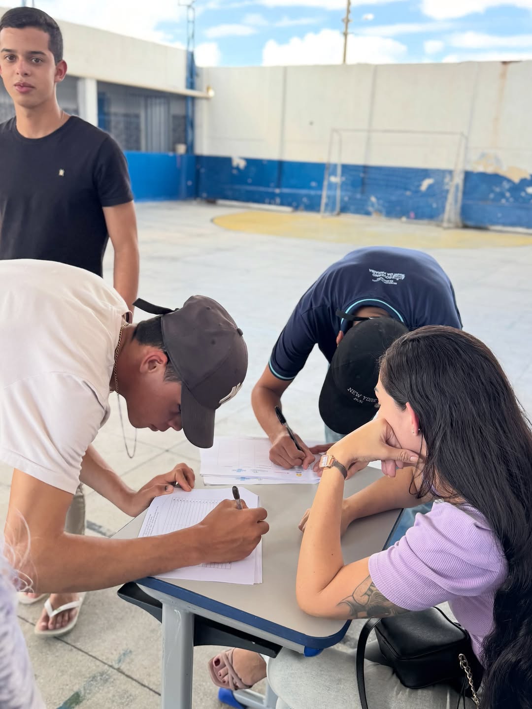 Hoje foi realizada na Escola Municipal Nossa Senhora dos Milagres a palestra “Comportam...